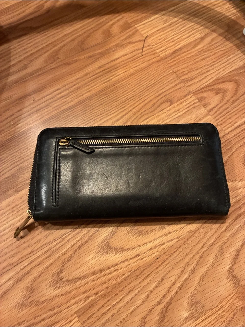 Fossil Black Leather Zip Wallet with Gold Hardware